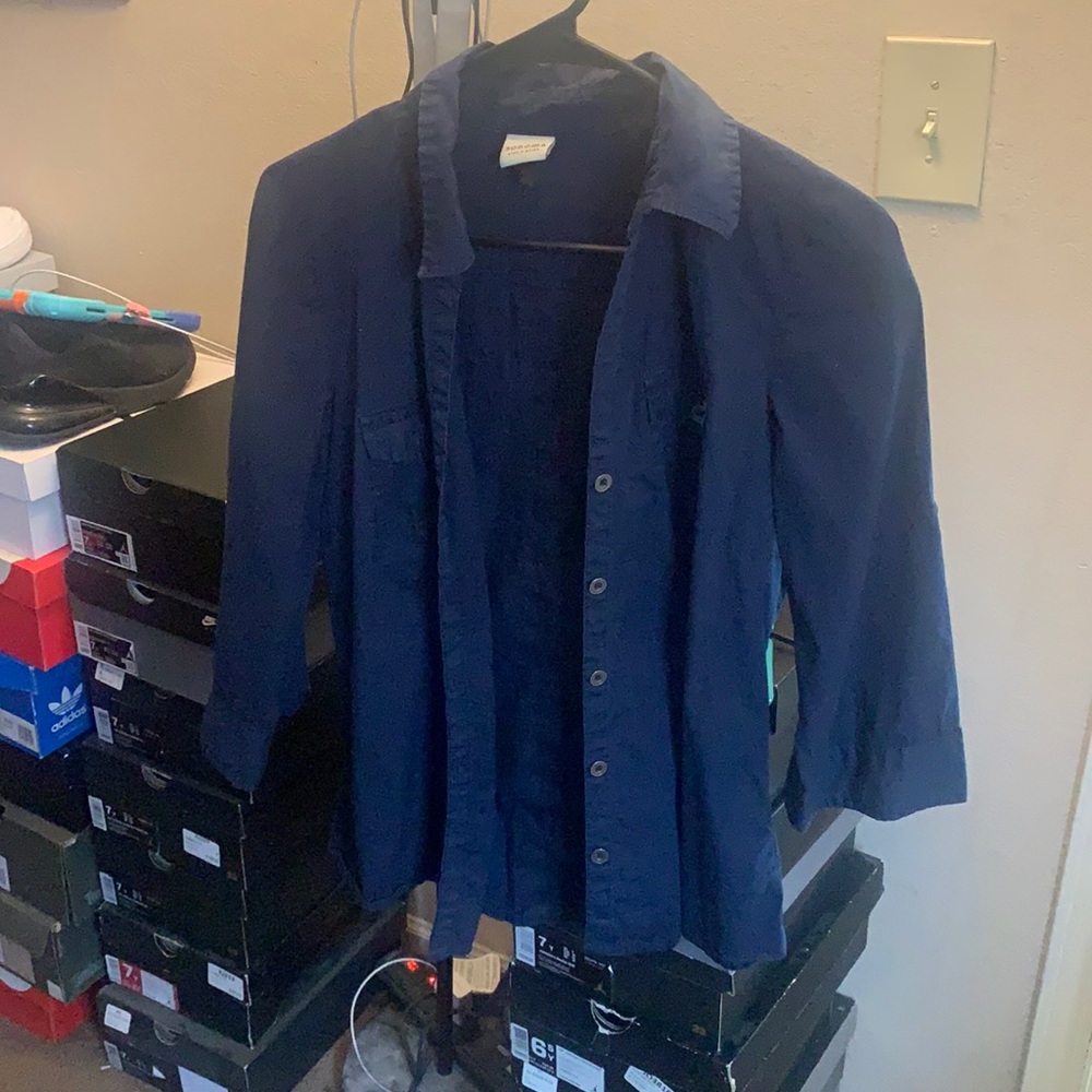 Mid sleeved blouse